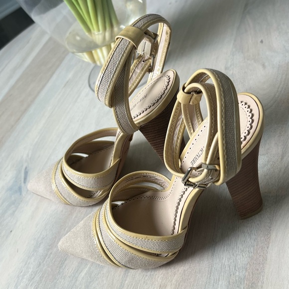 Ankle strapped stylish Heels - Picture 2 of 16